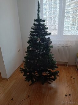 Predám vianočný stromček - 2