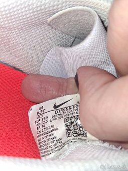 Predám NIKE halovky TOP STAV - 2