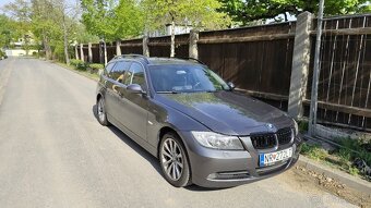 BMW E91 325xi xDrive (2006) - 2