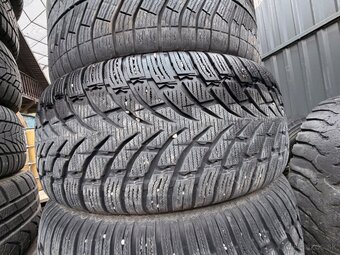 265/60 R18 zimné Nokian - 2