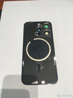 iPhone 15pro zadné sklo - 2