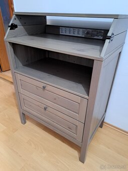 IKEA SUNDVIK PREBAĽOVACÍ STÔL/ KOMODA - 2