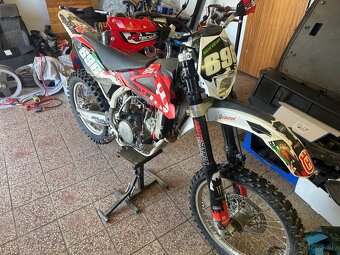 Husqvarna TE 250 - 2