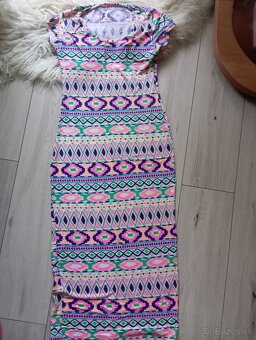 Dlhé dámske farebné šaty - 2