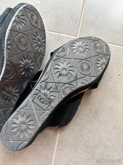 UGG nasuvacky - 2