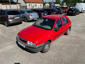 Mazda 121 1.3 benzín, 44kW, MT/5, rok:05.1998. - 2