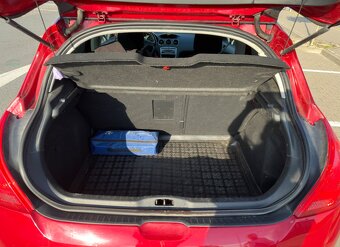 Predám Peugeot 308 1.6hdi diesel - 2