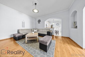 Rodinný dom s veľkým pozemkom v obci Tomášikovo na predaj - 2