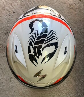 Predám moto prilbu - 2