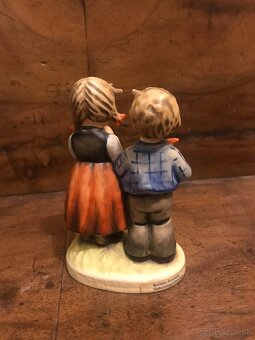 070 – Hummel, soška , porcelán, Narodeninová serenáda - 2