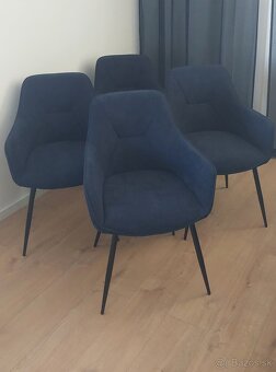 Jedálenský stôl so stoličkami - 2