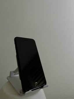 Predám Iphone SE 2020 128GB - 2