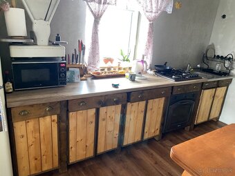 Kuchynská linka - 2