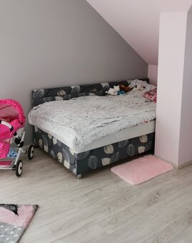Krásna na mieru robena posteľ - 2