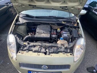 Predawn Fiat punto - 2