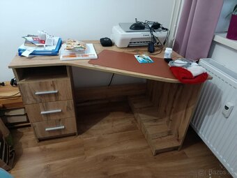 rohovy pisaci stol - 2