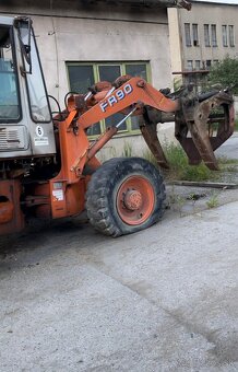 Čelný nakladač Fiat Hitachi fr90 - 2