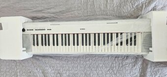 Klavir Yamaha NP-12WH - 2