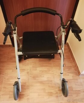 Rolátor/kolieskové chodítko pre seniorov - 2