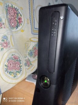 Xbox 360 S - 2
