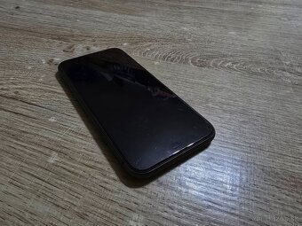 Iphone 11 128gb plnefunkcny ma len bezne znamky pouzivania a - 2