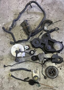 Všetko komplet za 50e Ford Fiesta MK7 1.25 benzín - 2