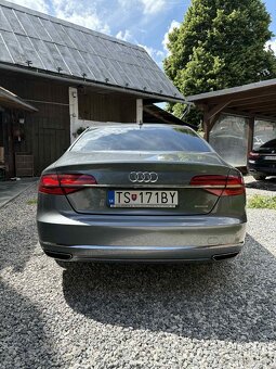 Audi A8 - 2