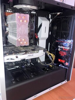 HERNY PC GTX 1070 8GB/I7 8600/ 16gb Ram - 2