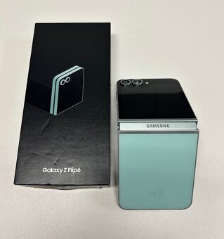 Samsung Galaxy Z Filip 6 / 256GB / Mint - 2