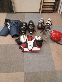 Hokejové Bauer veci - 2
