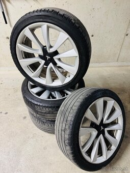 5x114,3 R19 + TPMS snímače - 2