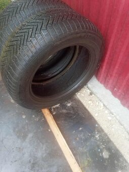 Predám 2ks zimné pneu.235/55R18 Laufen dezen 5,2mm - 2