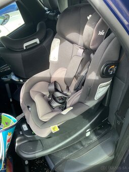 Detská sedačka do auta Joie i-Venture aj so základňou - 2