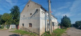 Objekt vhodný na rekonštrukciu pre 2-3 byty spolu cca 250 m2 - 2