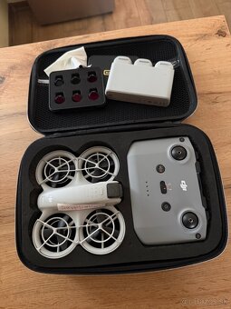 DJI NEO dron + ovládač + príslušenstvo - 2