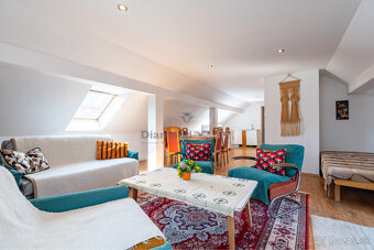 NA PREDAJ RODINNÝ DOM S 3 BYTOVÝMI JEDNOTKAMI, OBEC TELGÁRT - 2