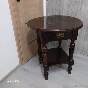 Starožitný stolik - 2