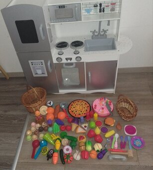 Kuchynka s príslušenstvom a s obchodom - 2