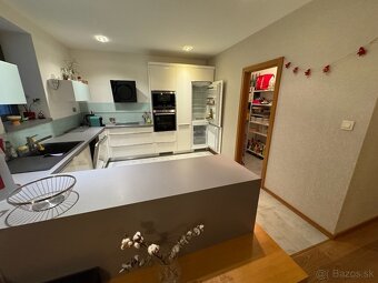 Kuchynská linka - 2