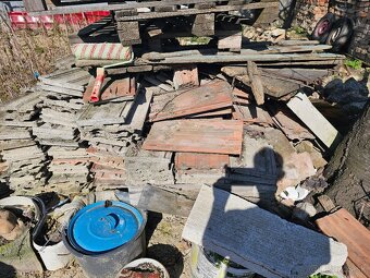 Darujem škridly - 2