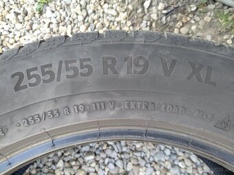 255/55R19  Continental - 2