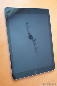 Apple iPad 6. generácie (32 GB) – Silver - 2