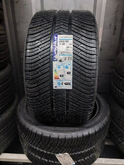 2x zimné pneu Michelin 295/35 R19 - 2