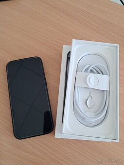 Apple iPhone 16 Pro, 128 GB, Black - 2