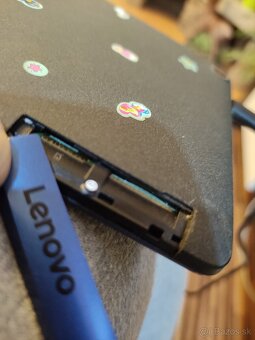 Lenovo  TB3 850F - 2