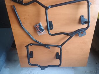 Nosiče kufrov bocne , V-strom 650 dl r.v 17-24 - 2