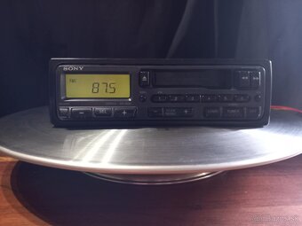 Sony XR 1800 - 2
