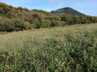 Exkluzívne na predaj pekný rekreačný pozemok 4002 m2, Horný - 2