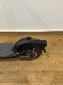 Kolobežka Ninebot Kickscooter F30E by Segway - 2