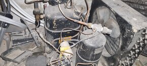 Motor z chladiaceho boxu. - 2